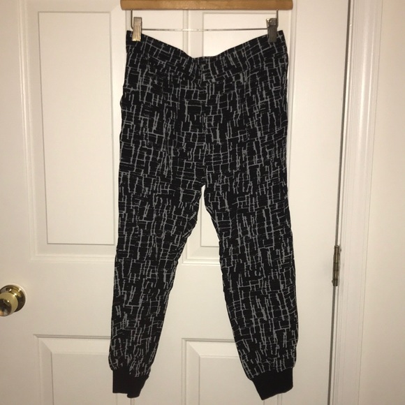 Banana Republic patterned pants - Picture 1 of 2